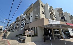 103 - Apto com 03 quartos e vista para o mar!